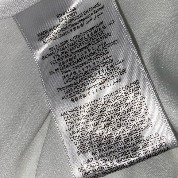 NWOT BCBGeneration Off The Shoulder Fit And Flare Dress in White w/ Sash Bridal - Picture 8 of 9